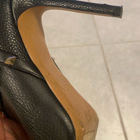 Valentino Black/Gold Bootie Size 41 EUC - Picture 6 of 6